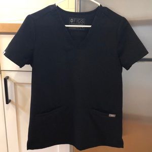 Figs Casma 3 Pocket Black Scrub Top. Size XS